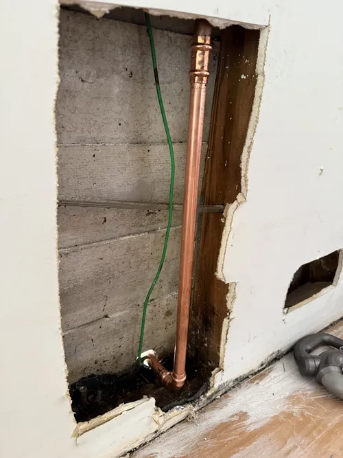 detecting a burst water pipe in brisbane home