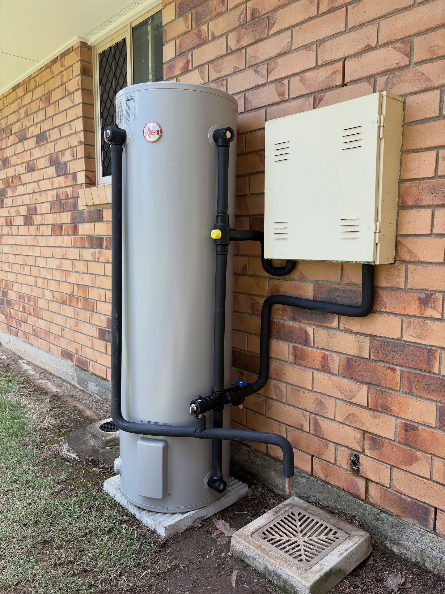 new rheem hot water system installation